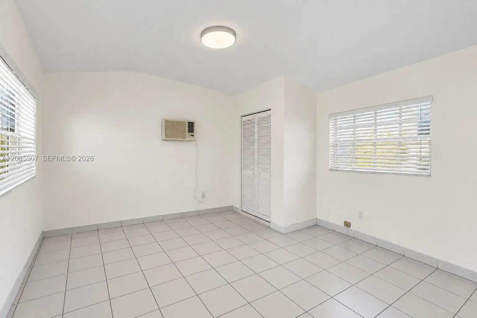 3640 SW 25th St, Miami FL 33133 photo 2