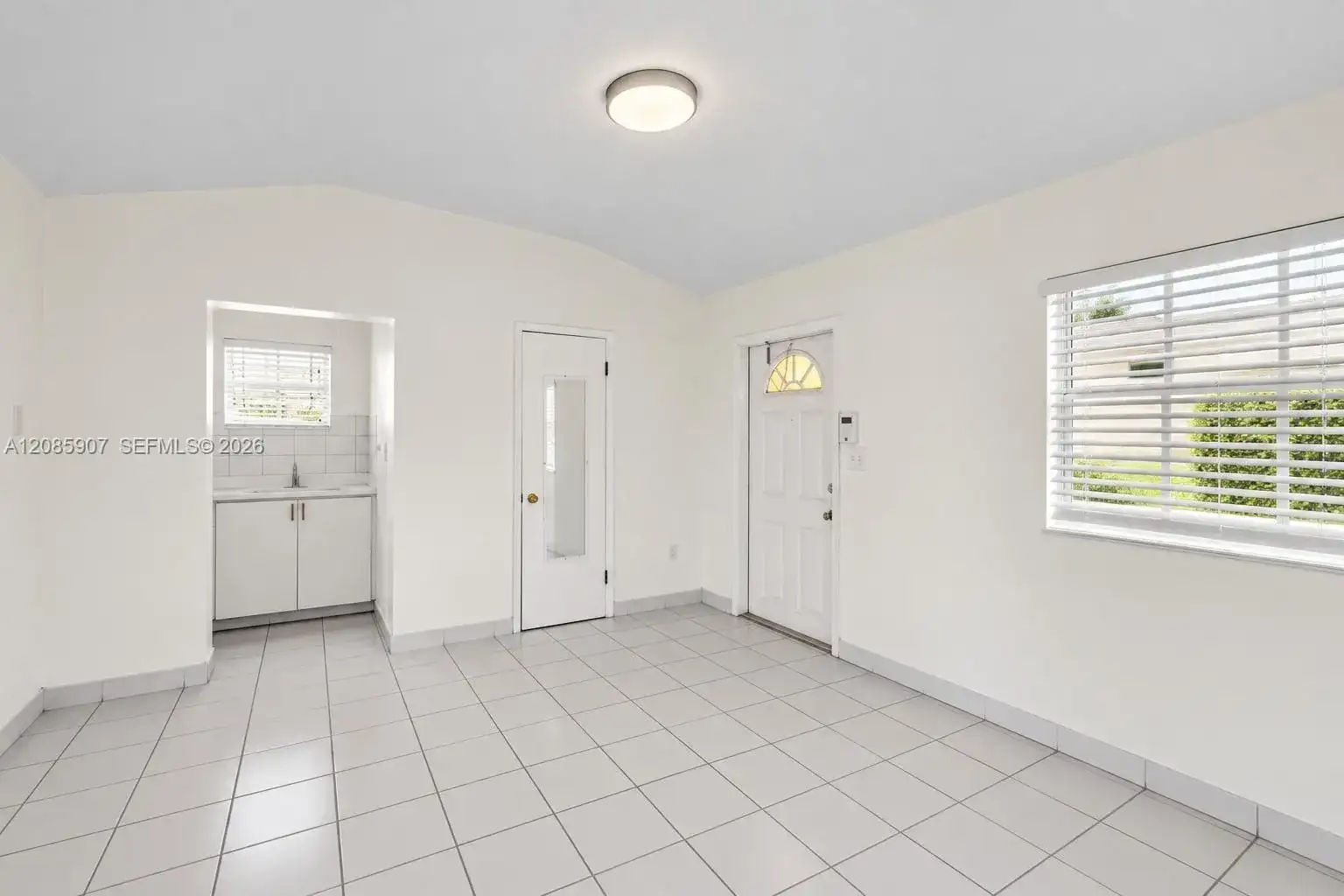3640 SW 25th St, Miami FL 33133 photo 3