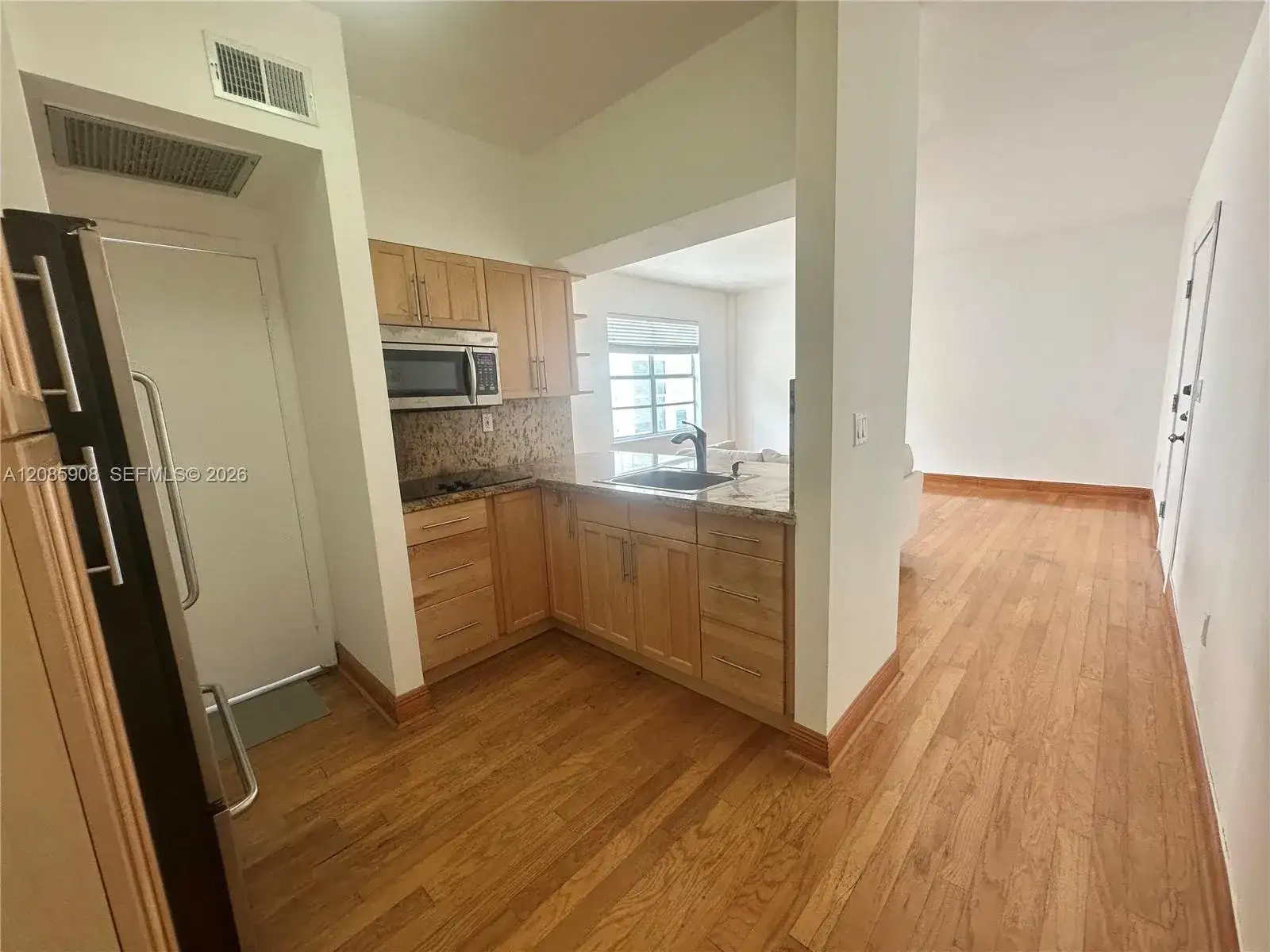 1200 Euclid Ave # 204, Miami Beach FL 33139 photo 2