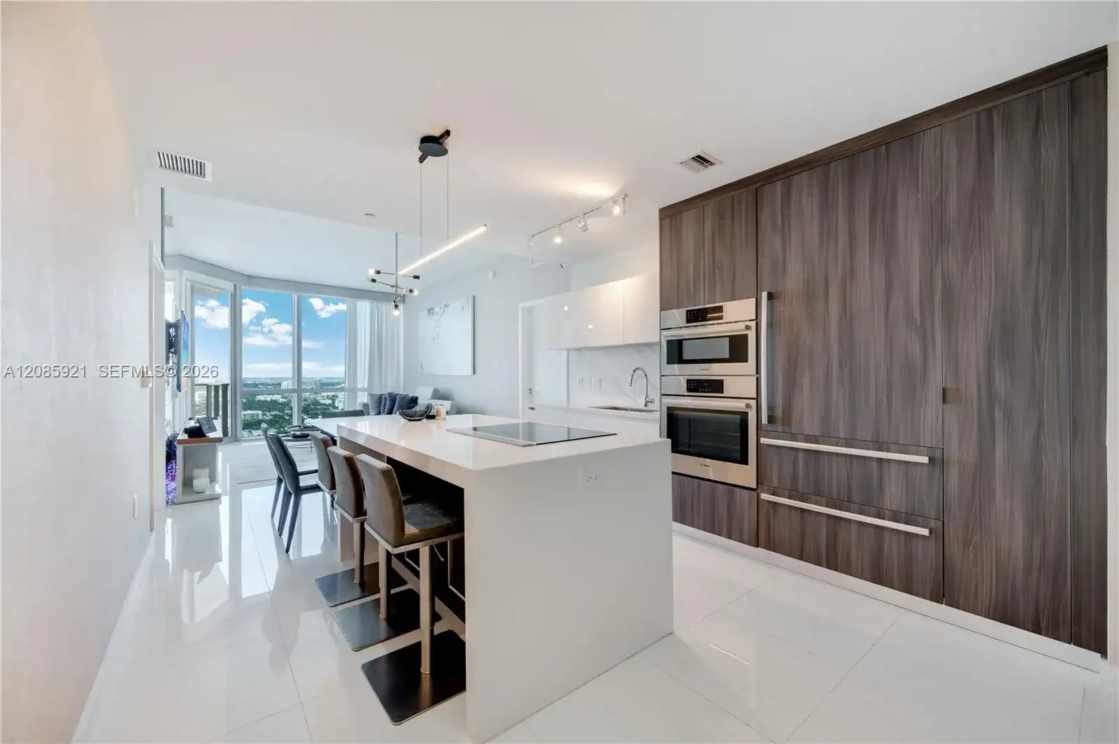 851 NE 1st Ave # 3408, Miami FL 33132 photo 3