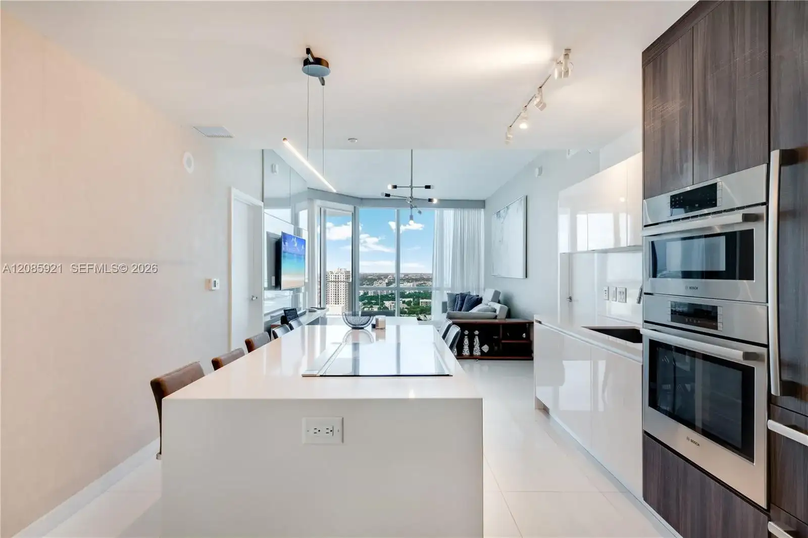 851 NE 1st Ave # 3408, Miami FL 33132 photo 4