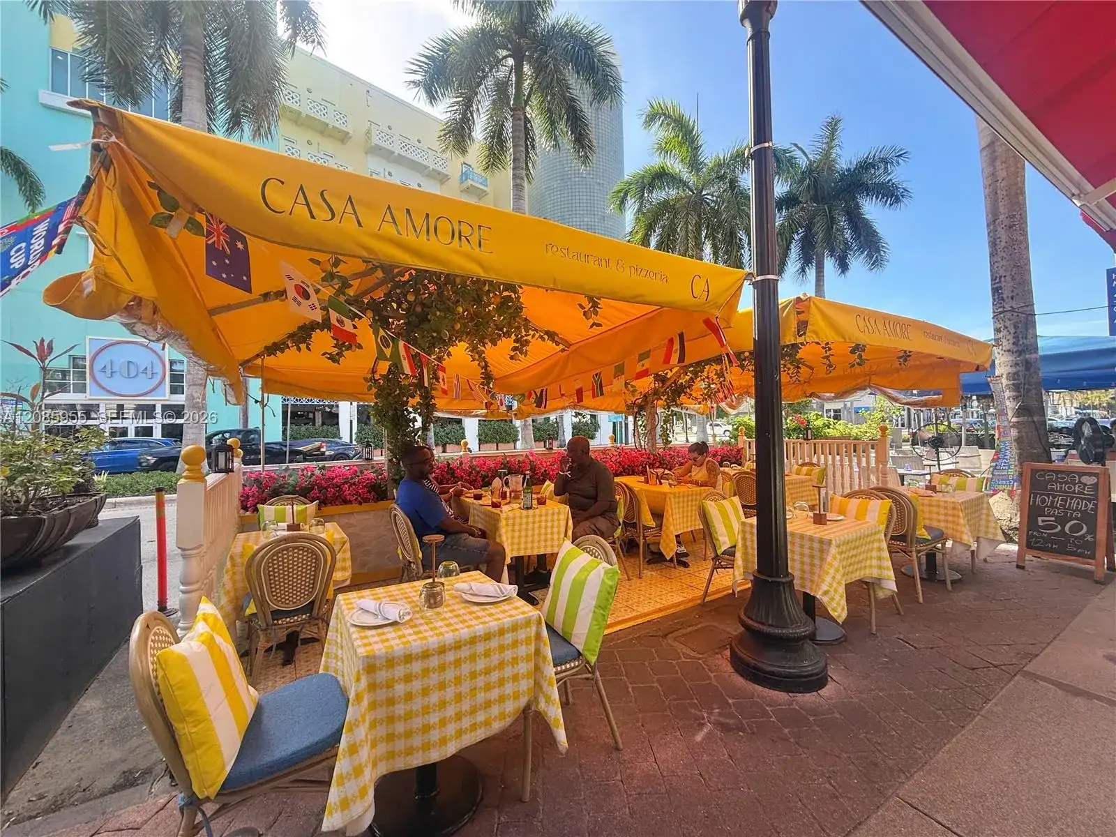 419 Washington Ave, Miami Beach FL 33139 photo 2