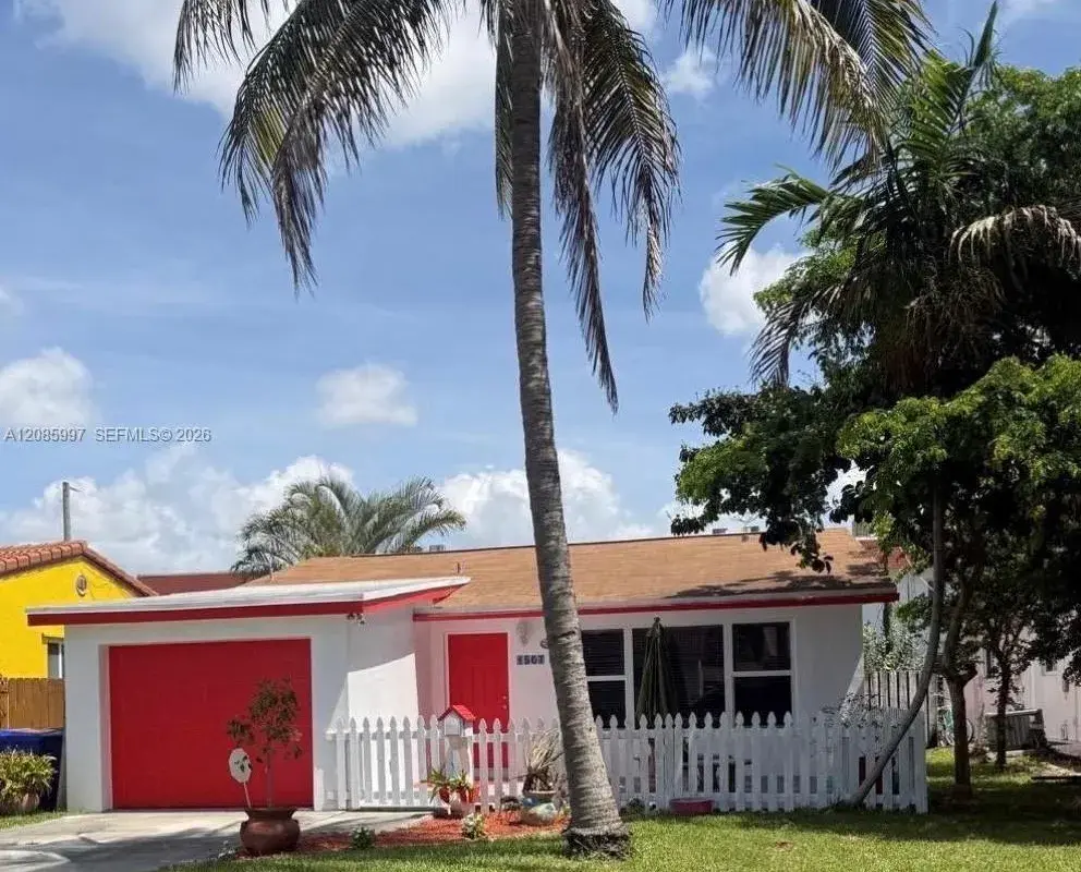 1507 Hayes St, Hollywood FL 33020