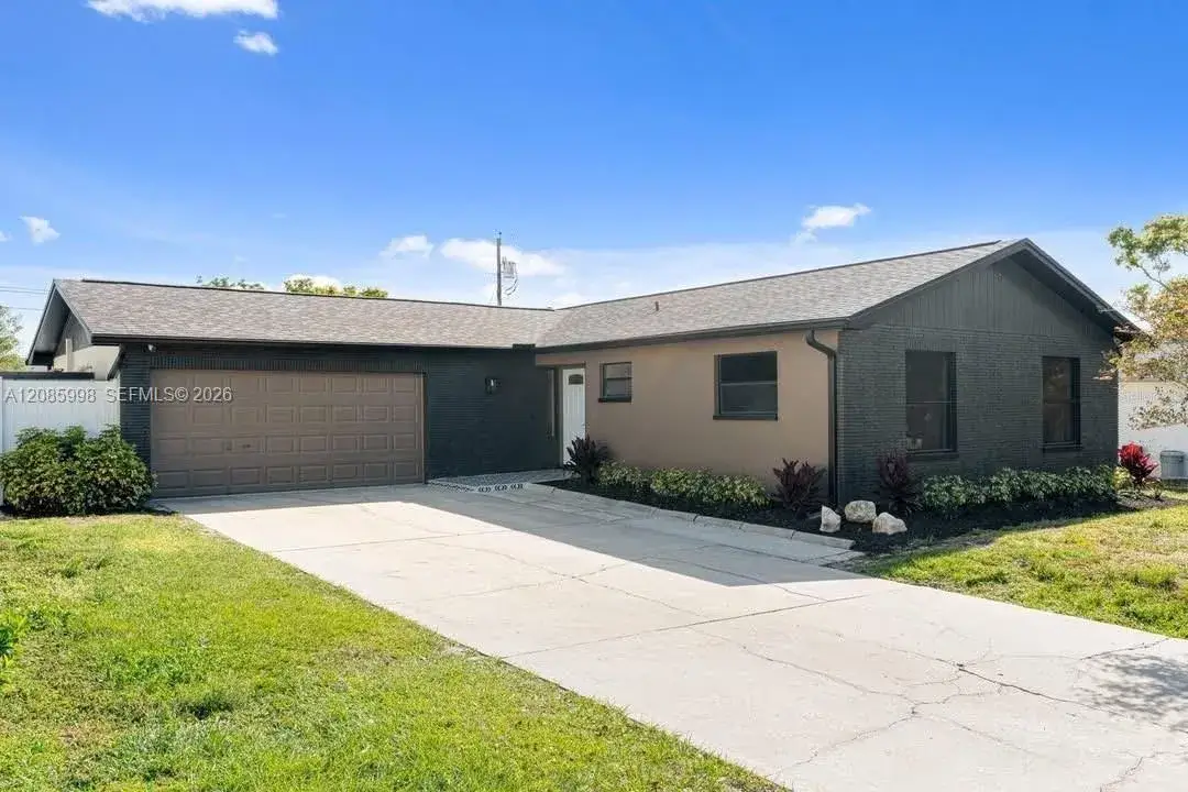 1981 Briarwood St, Other City - In The State Of Florida FL 34698