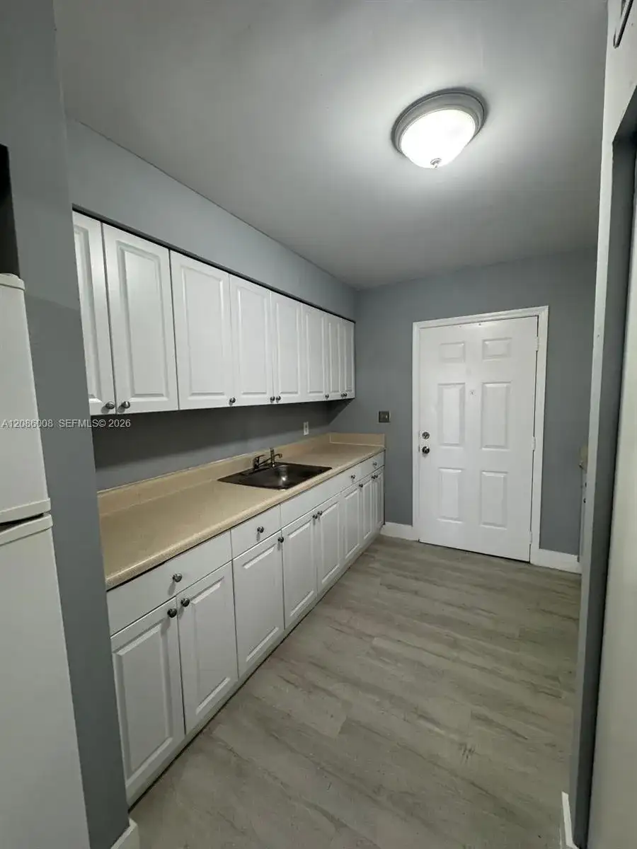 2920 Pierce St # 2, Hollywood FL 33020 photo 3