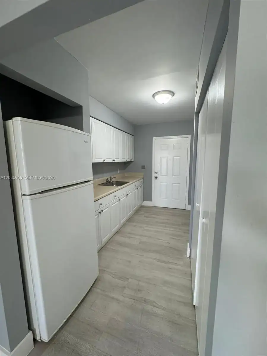 2920 Pierce St # 2, Hollywood FL 33020 photo 5