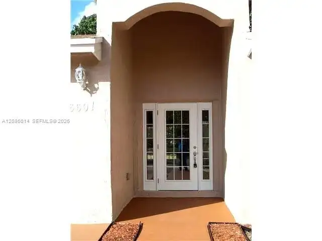 6601 Perry St, Hollywood FL 33024 photo 4
