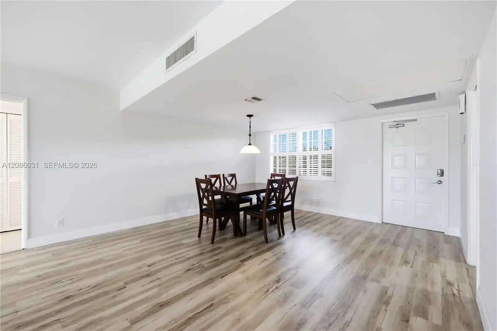 555 Oaks Ln # 309, Pompano Beach FL 33069 photo 4