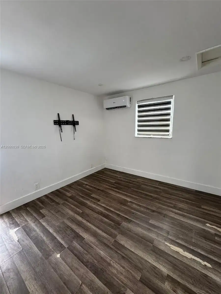 685 SW 7th Ter # 2, Dania Beach FL 33004 photo 3