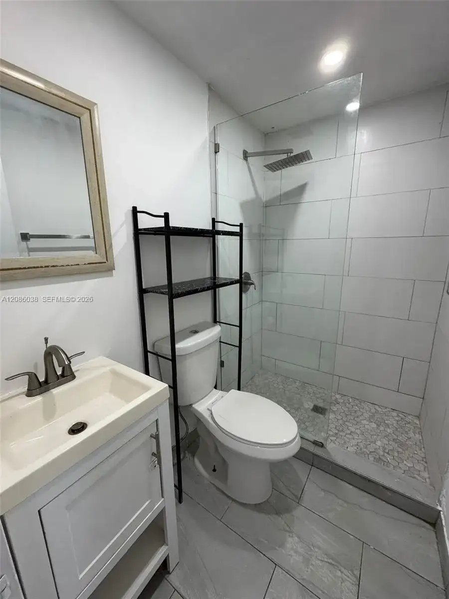 685 SW 7th Ter # 2, Dania Beach FL 33004 photo 5