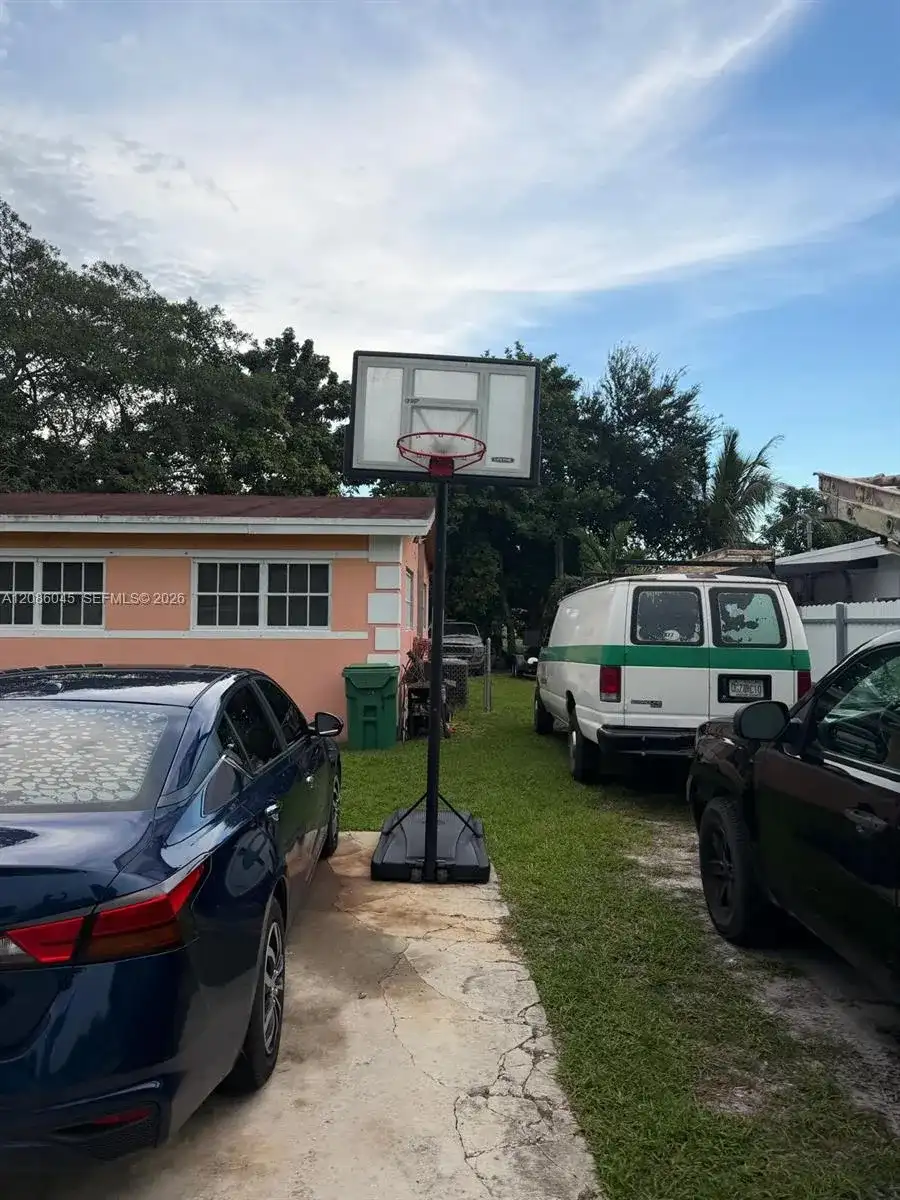 14331 NW 16th Ct, Miami FL 33167