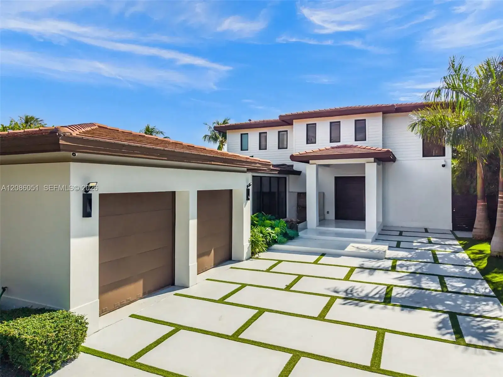 710 S Shore Dr, Miami Beach FL 33141 photo 2