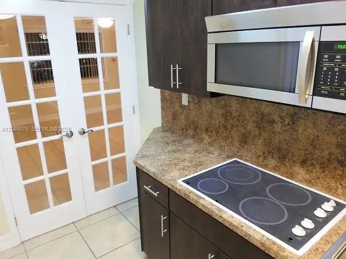 6960 Miami Gardens Dr # 530A, Hialeah FL 33015 photo 3