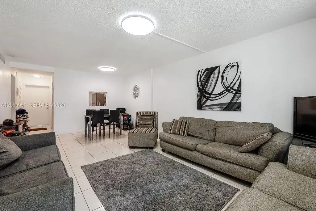 319 NE 14th Ave # 106, Hallandale Beach FL 33009 photo 2