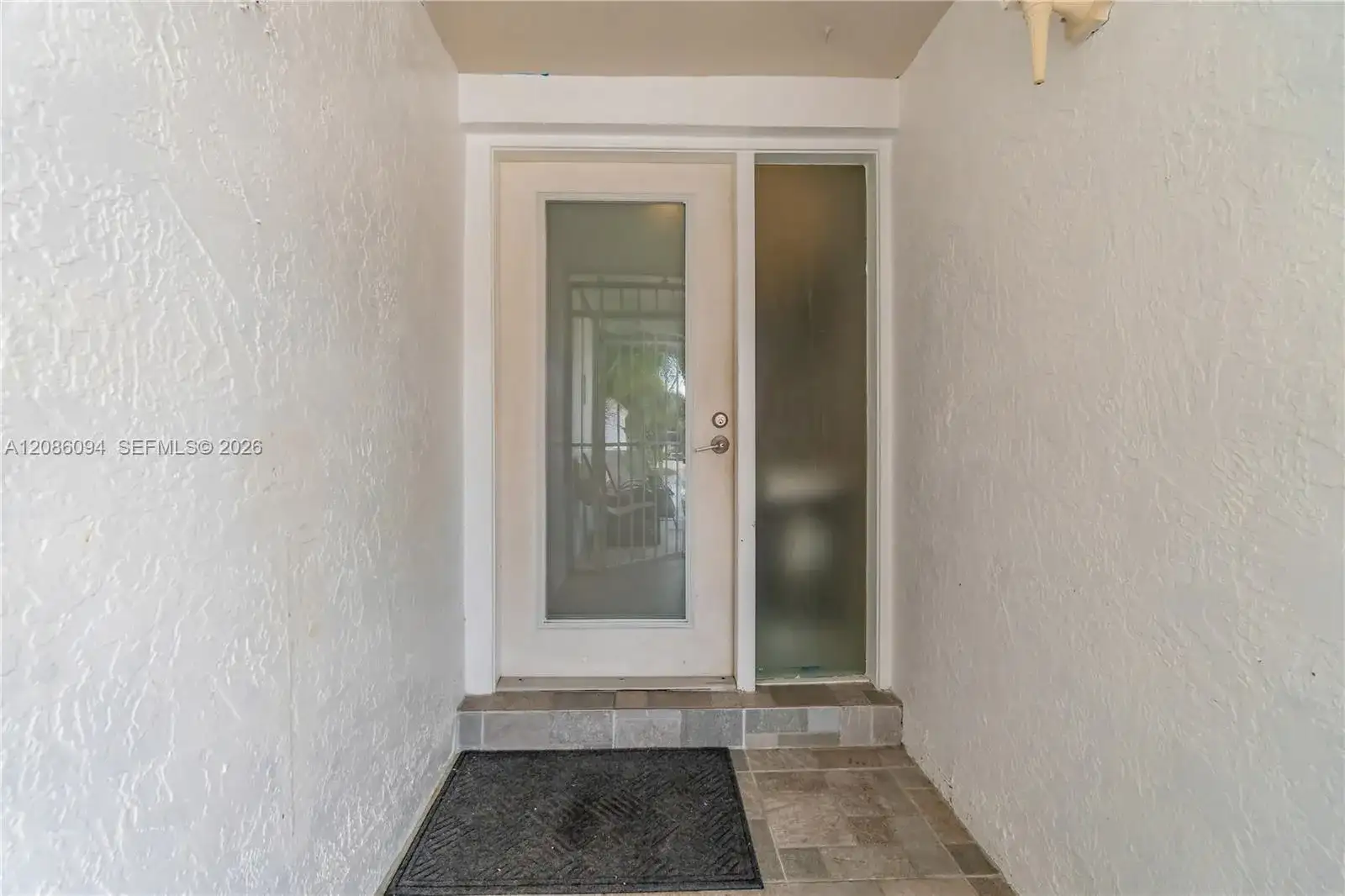 22 NW 108th Ct, Miami FL 33172 photo 4