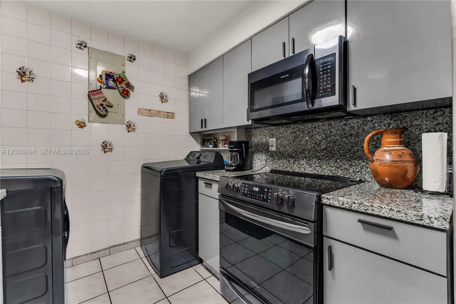 22 NW 108th Ct, Miami FL 33172 photo 5