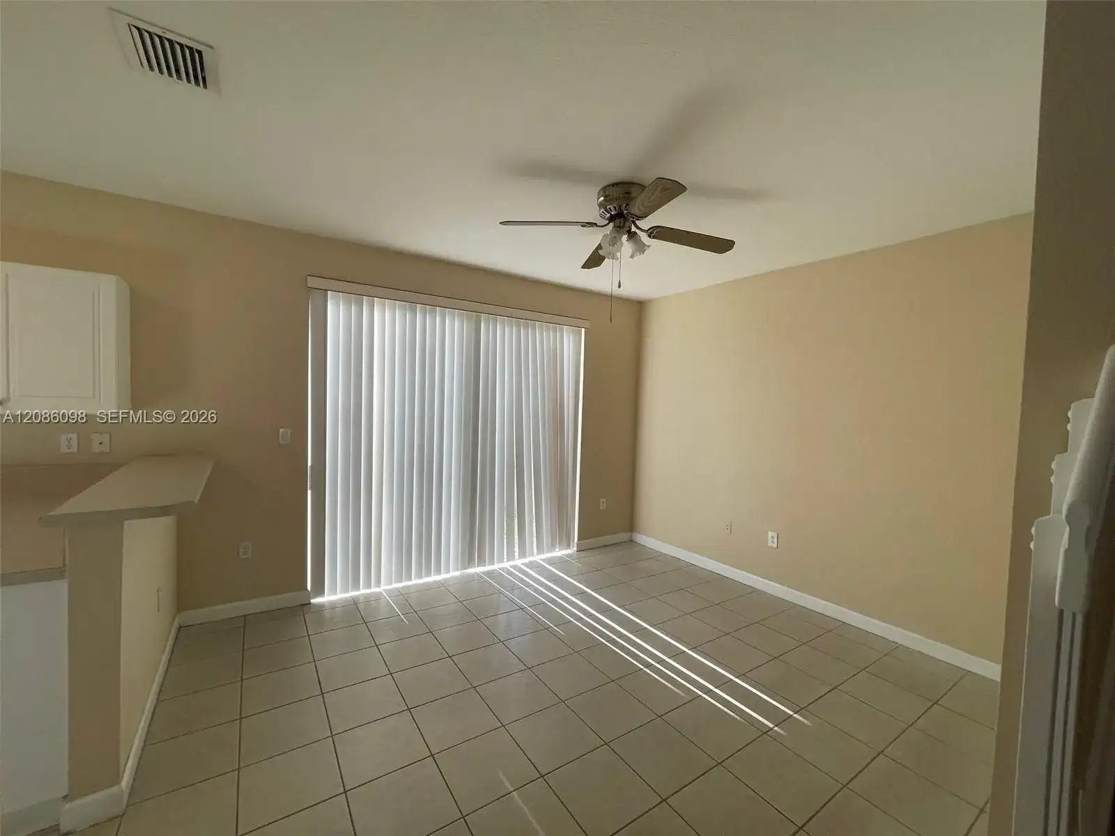 992 NE 41st Pl, Homestead FL 33033 photo 4