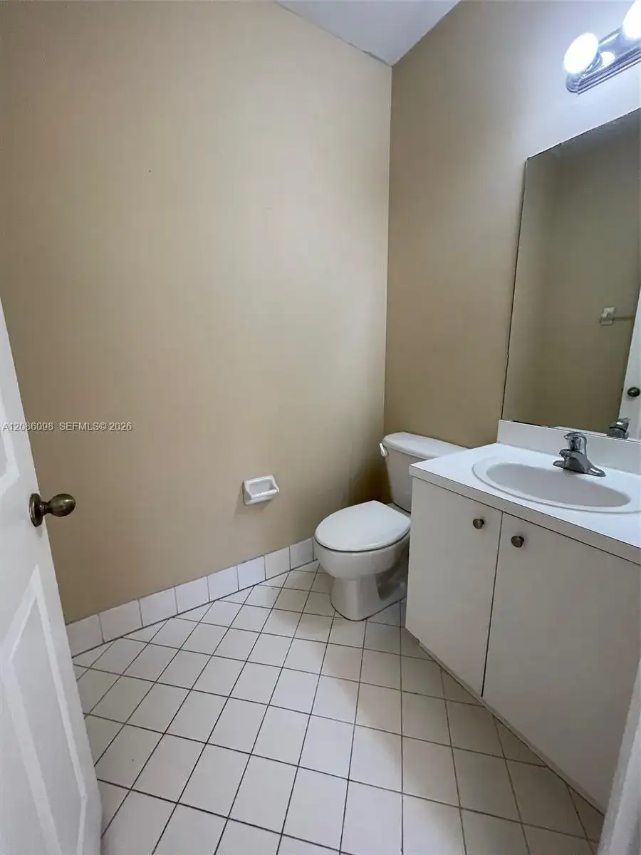 992 NE 41st Pl, Homestead FL 33033 photo 5