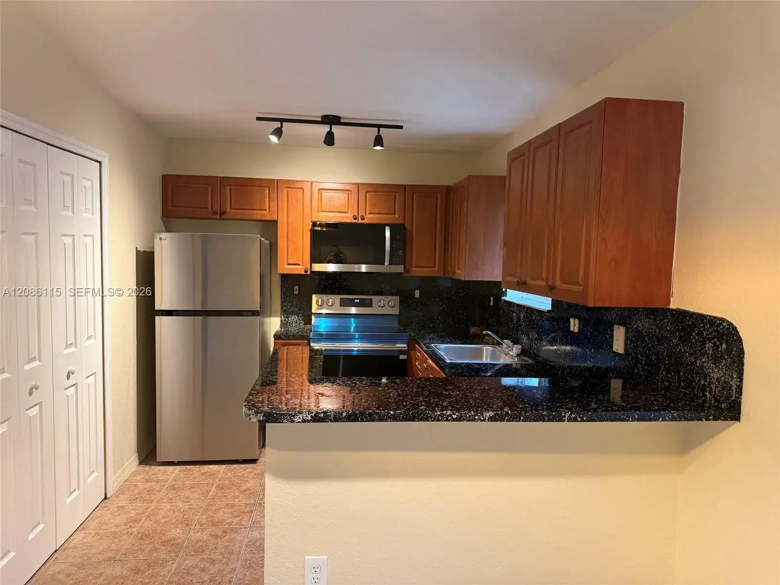 1270 SE 31st Ct # 35, Homestead FL 33035 photo 3
