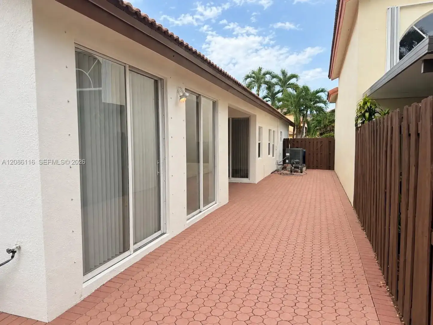11270 NW 53rd Ln, Doral FL 33178 photo 4