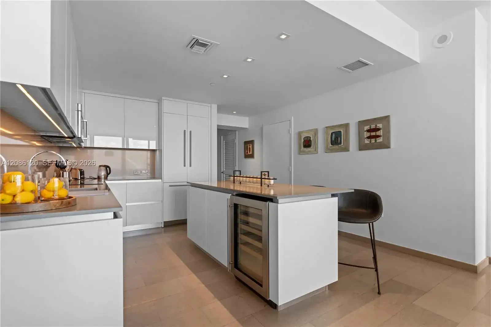 88 SW 7th St # 2906, Miami FL 33130 photo 3
