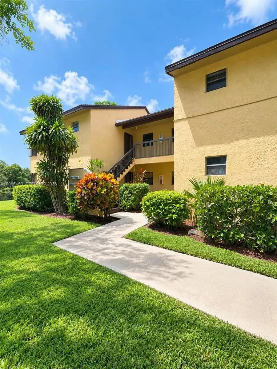 3679 Cocoplum Cir # 3528, Coconut Creek FL 33063 photo 2