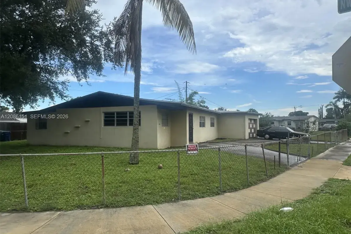 3370 NW 210th Ter, Miami Gardens FL 33056