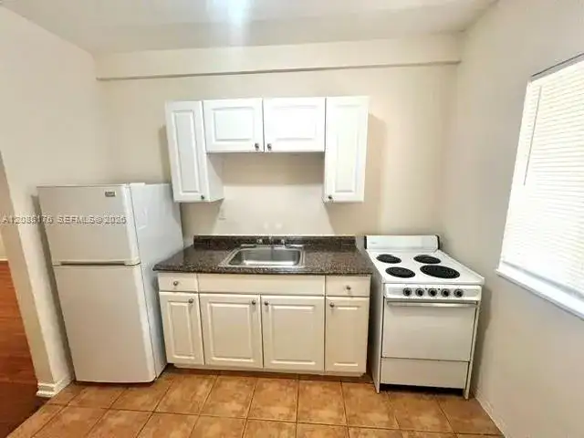 564 NE 66th St # 3, Miami FL 33138 photo 2