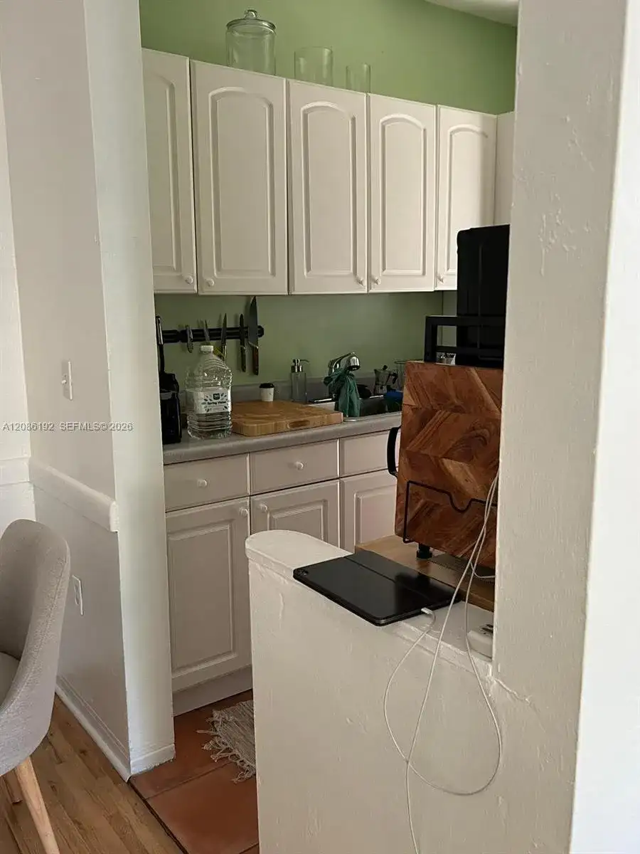 1551 Michigan Ave # 8, Miami Beach FL 33139 photo 5