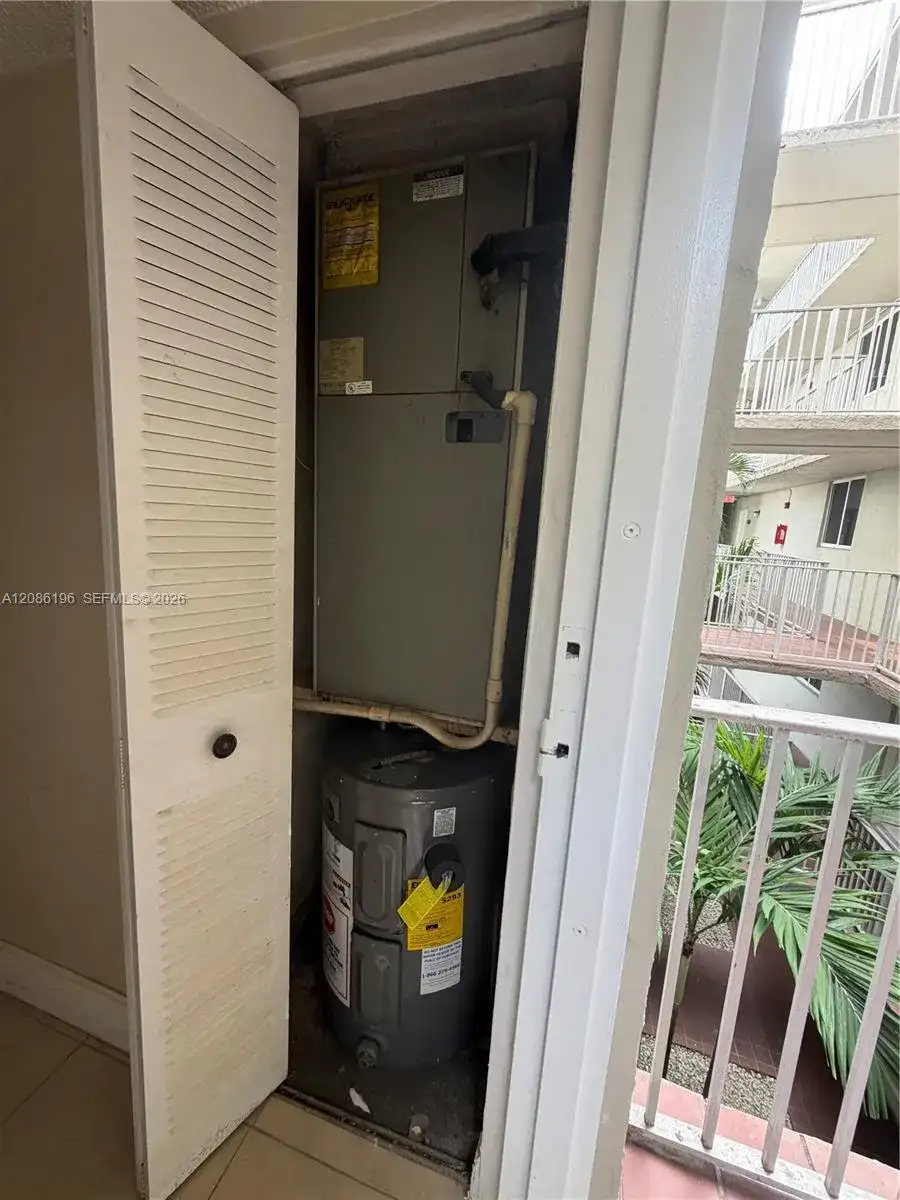10090 NW 80 CT # 1327, Hialeah Gardens FL 33016 photo 5