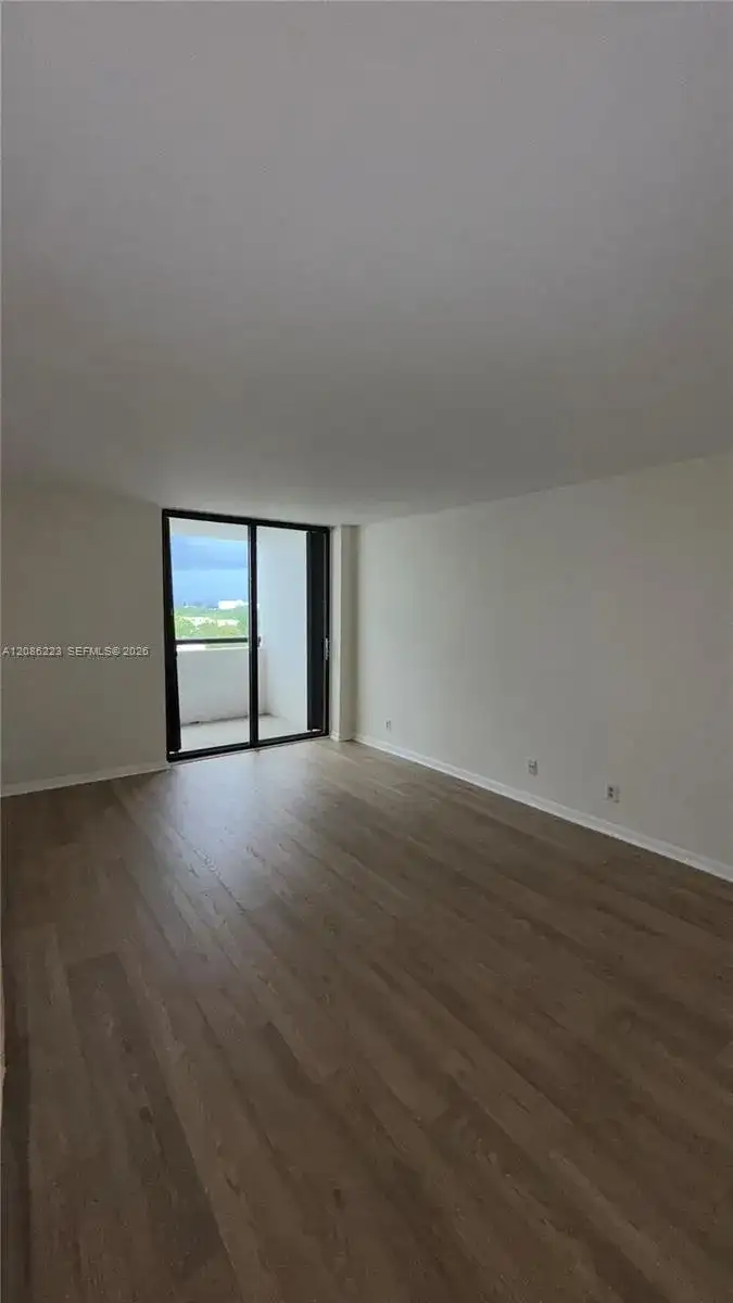 2555 Collins Ave # 910, Miami Beach FL 33140 photo 4
