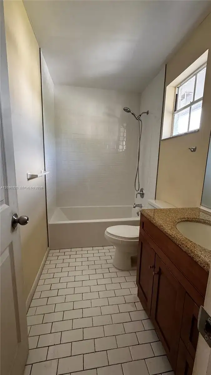 885 SE 13th Rd, Homestead FL 33035 photo 5