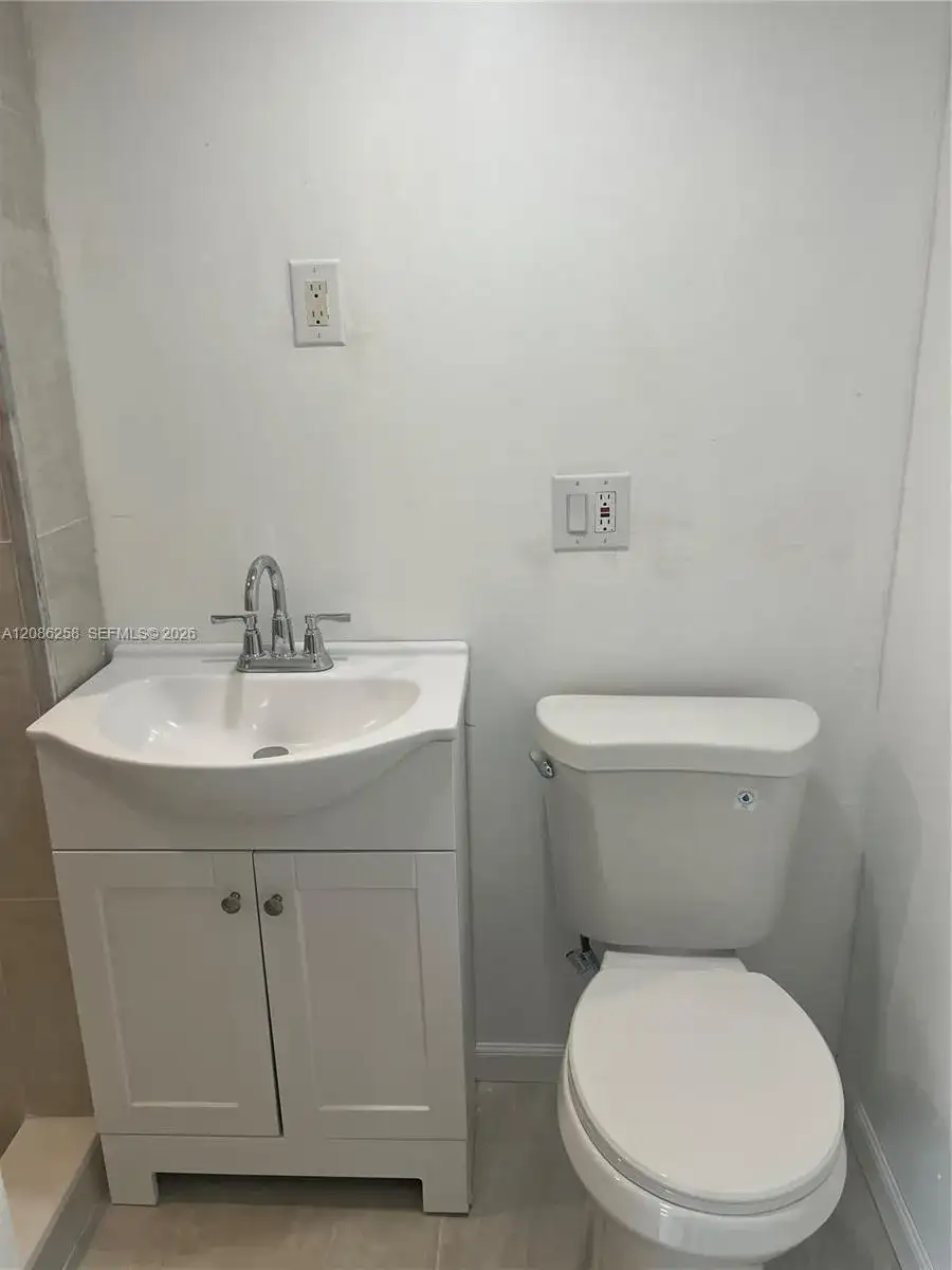 5700 SW 37th Ct # 5700, Davie FL 33314 photo 5