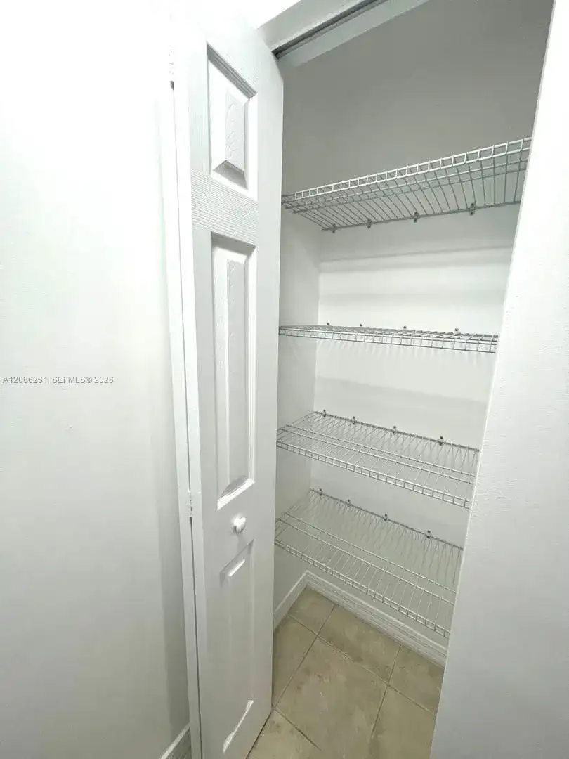 115 SW 11th St # 704, Miami FL 33130 photo 3
