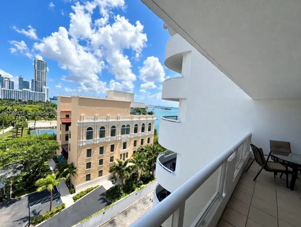 1717 N Bayshore Dr # 1038, Miami FL 33132 photo 3