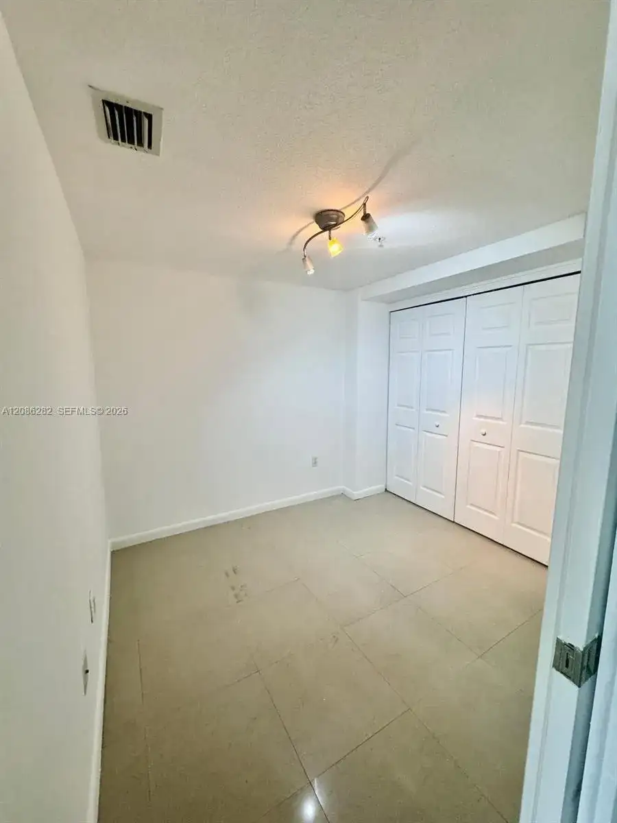 218 SW 8th Ave # 303, Miami FL 33130 photo 5