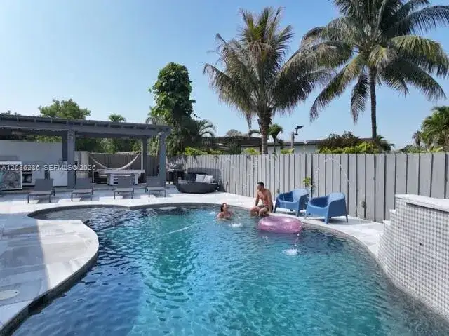 7843 NW 172nd St # 1, Hialeah FL 33015 photo 2