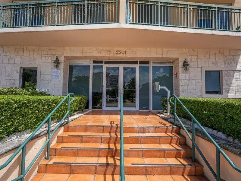 2501 SW Douglas Rd # 202, Miami FL 33133 photo 3