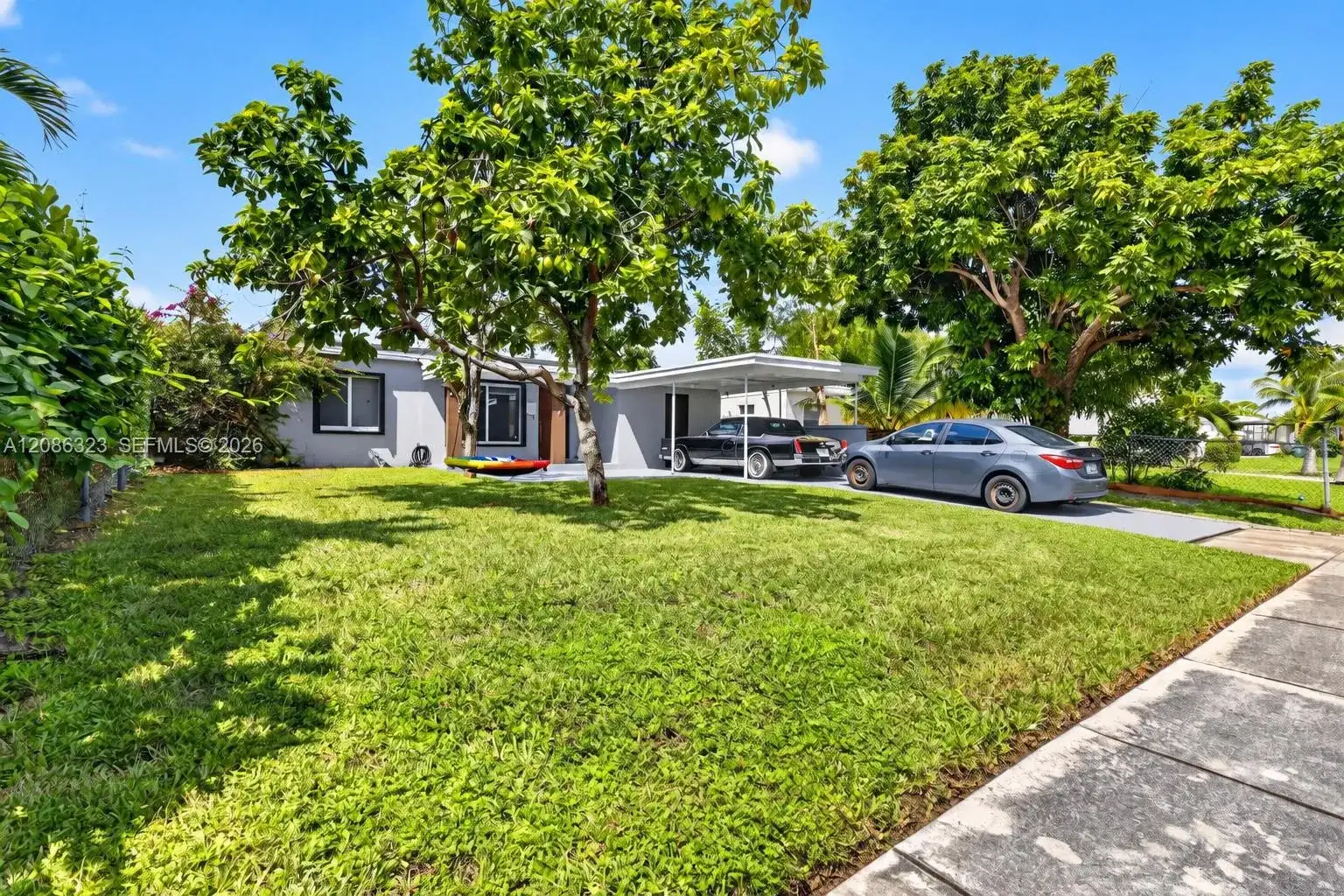 5317 NE 5th Ave, Oakland Park FL 33334 photo 2