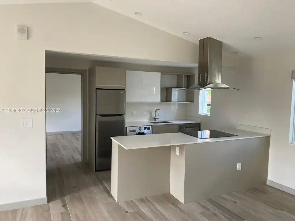 8035 Abbott Ave # 207, Miami Beach FL 33141