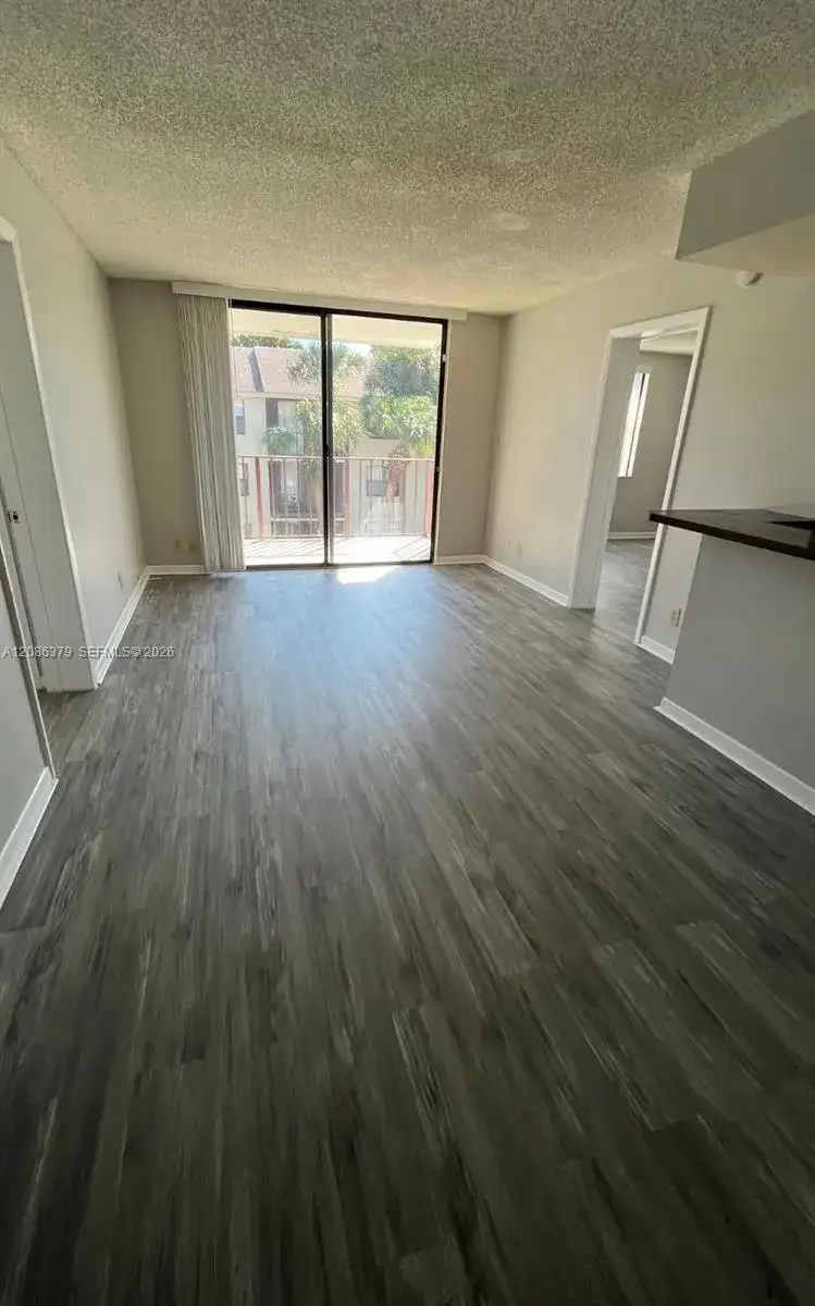 706 Executive Center Dr # 34, West Palm Beach FL 33401 photo 4