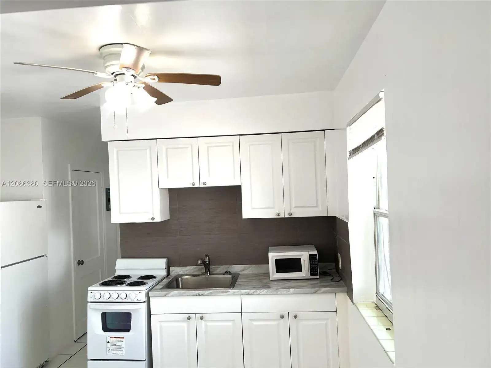 1931 Jefferson St, Hollywood FL 33020 photo 4