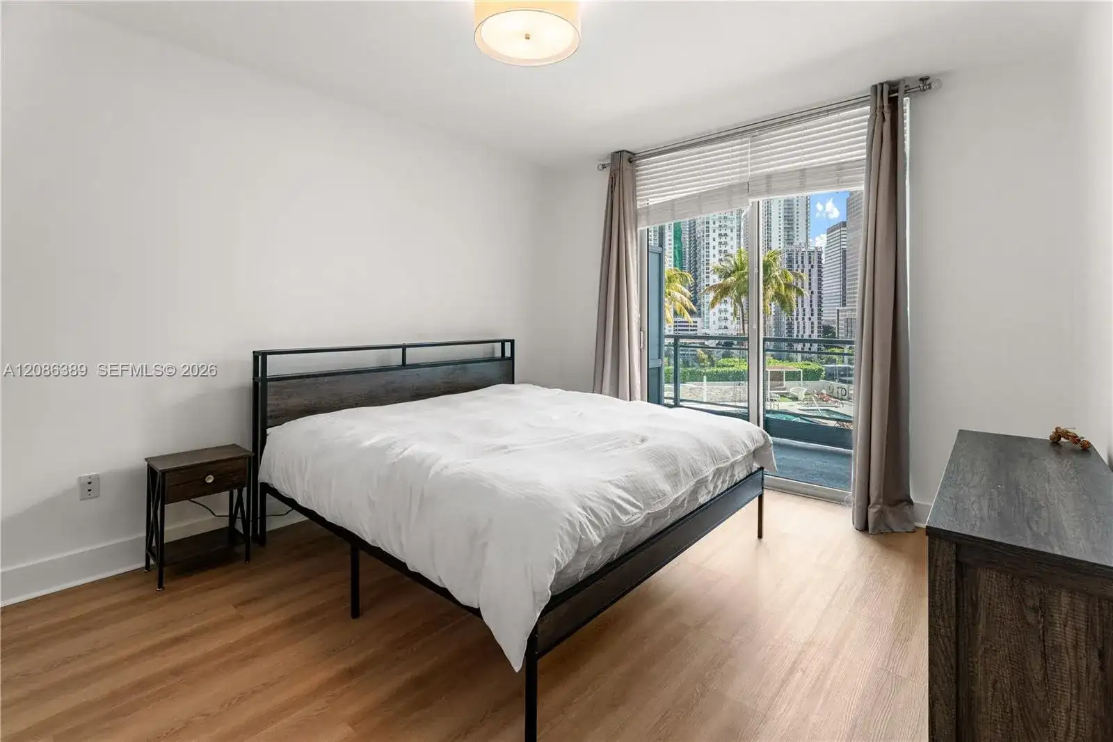 90 SW 3rd St # 1115, Miami FL 33130 photo 2
