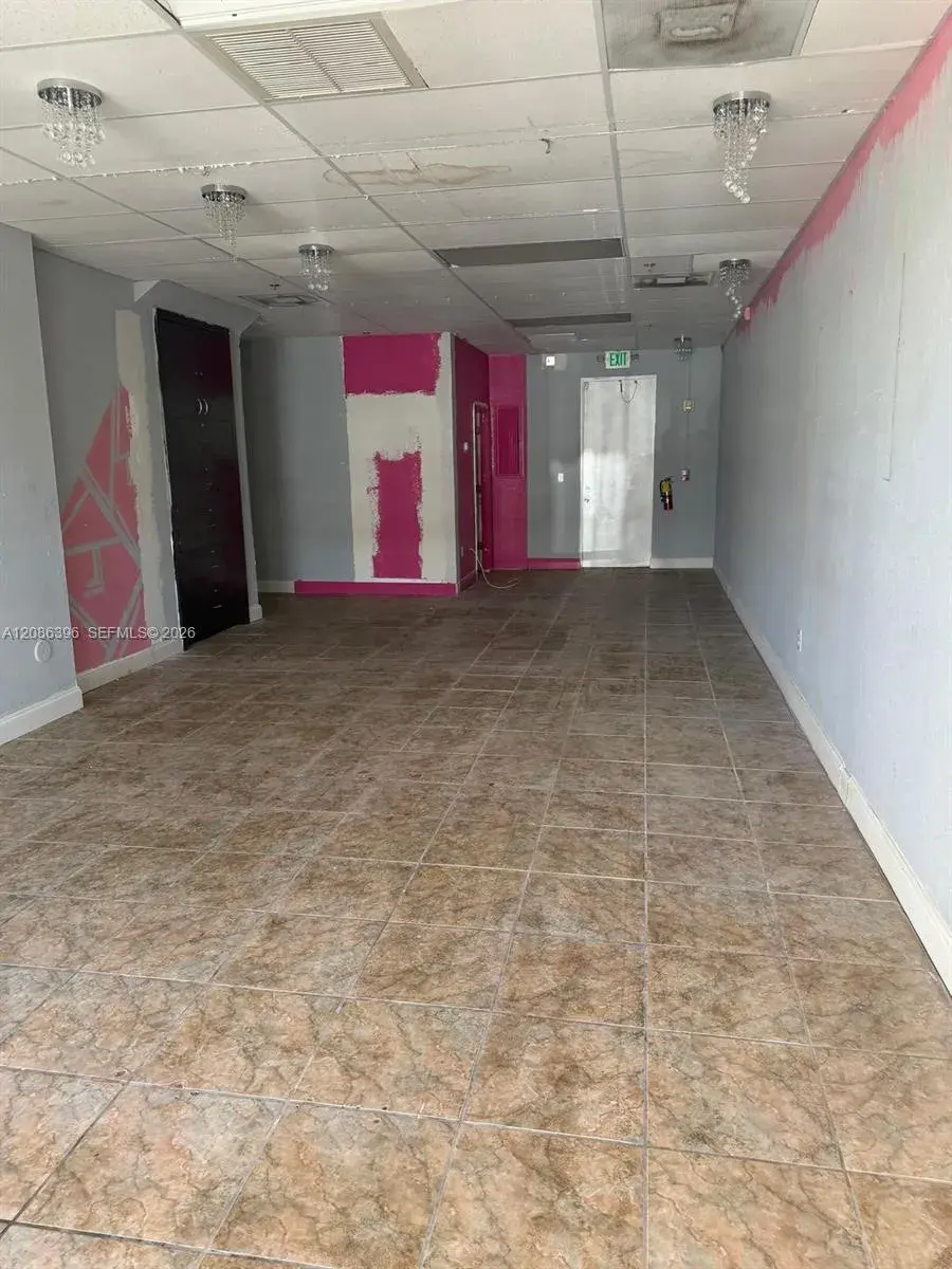 3401 N State Road 7 # 7, Lauderdale Lakes FL 33319
