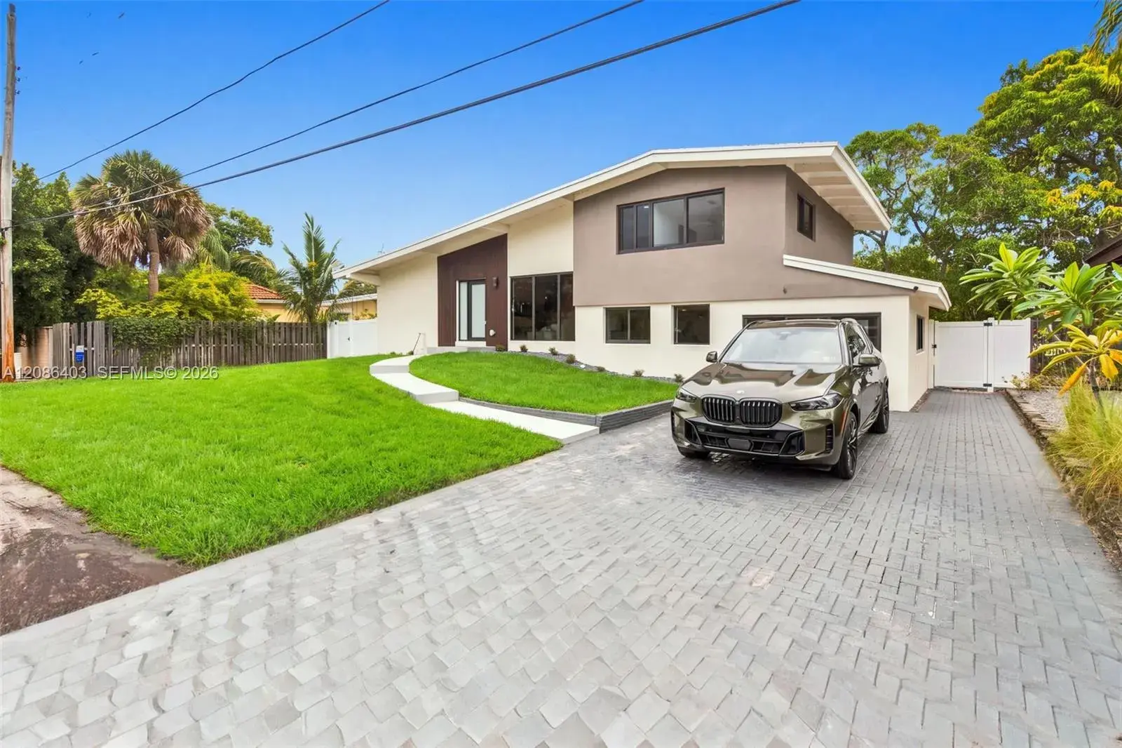 2412 Sugarloaf Ln, Fort Lauderdale FL 33312