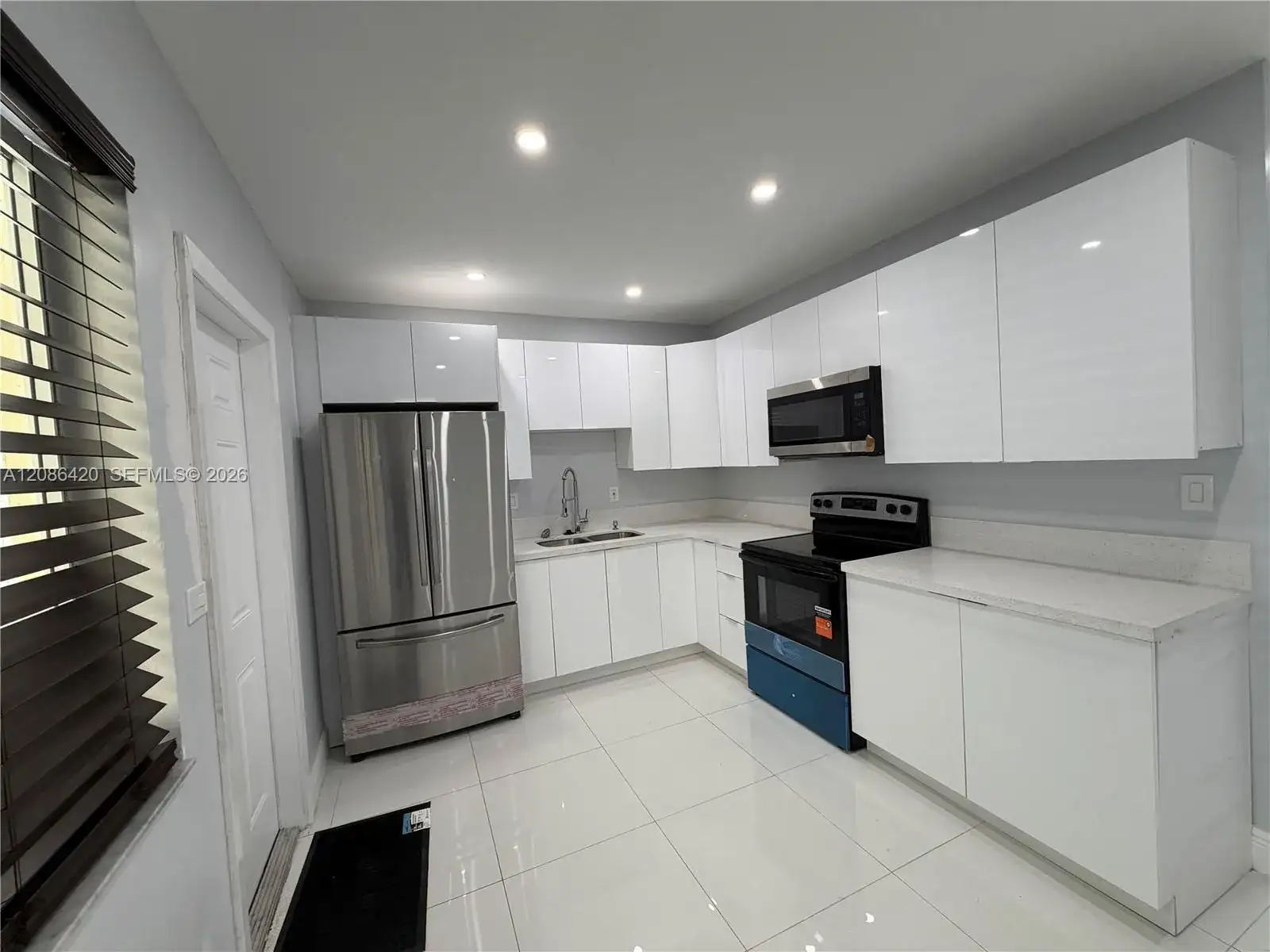335 NE 168th St # 335, North Miami Beach FL 33162 photo 5