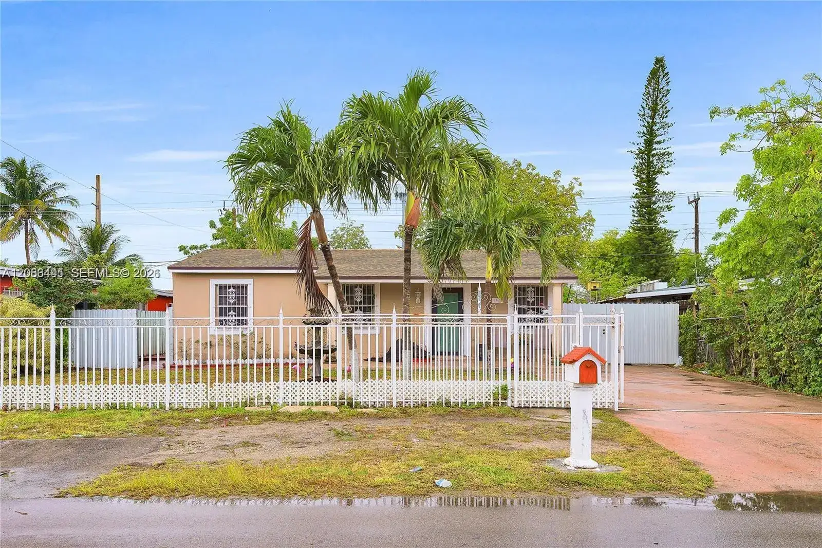 9460 NW 35th Ct, Miami FL 33147 photo 5