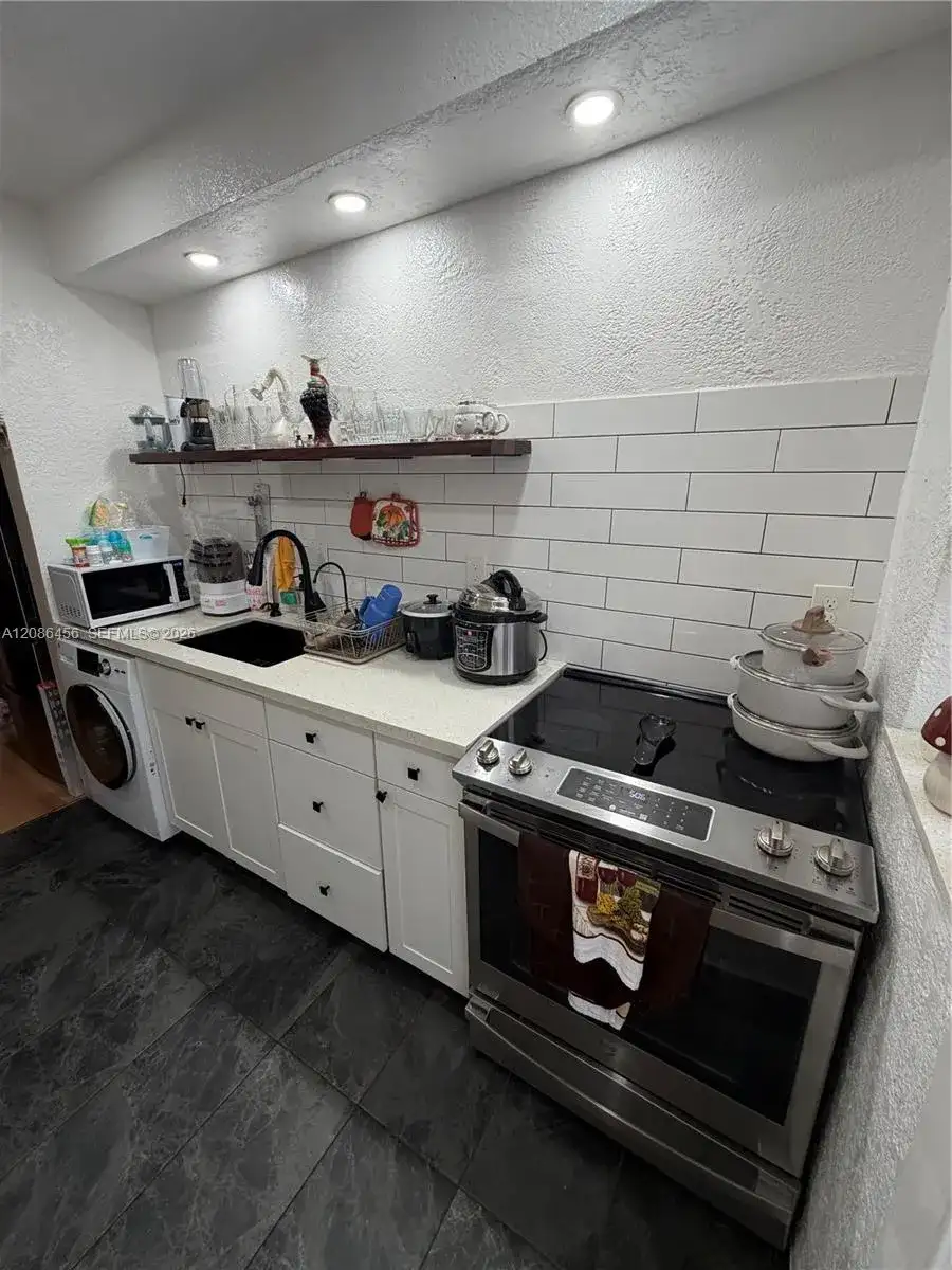 3570 SW 9th Ter # 9B, Miami FL 33135 photo 3