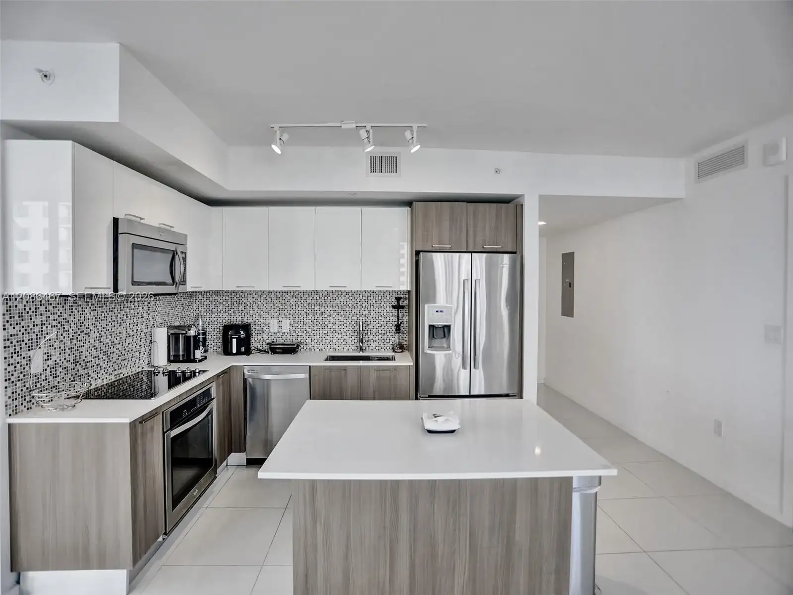 5252 NW 85th Ave # 401, Doral FL 33166 photo 3