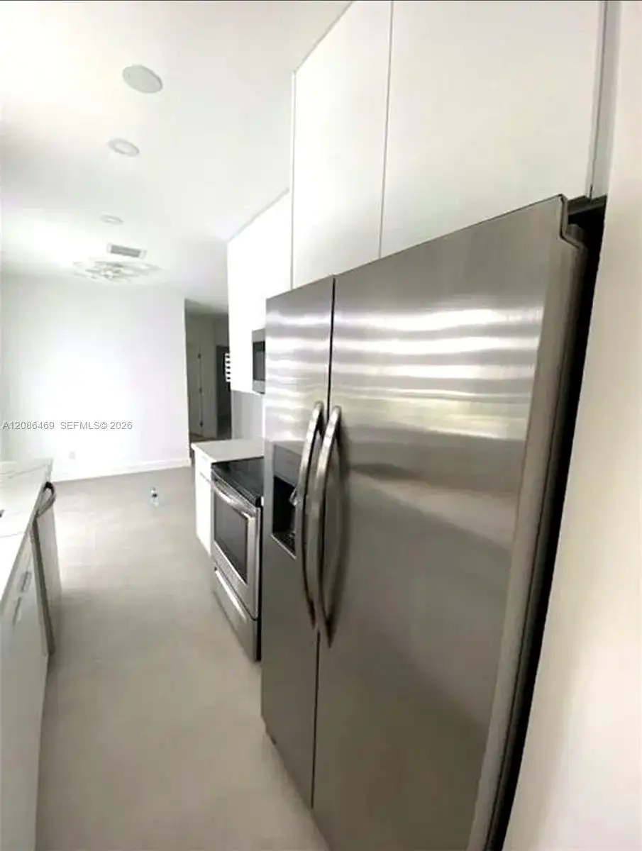 5431 W 8th Ct, Hialeah FL 33012 photo 5
